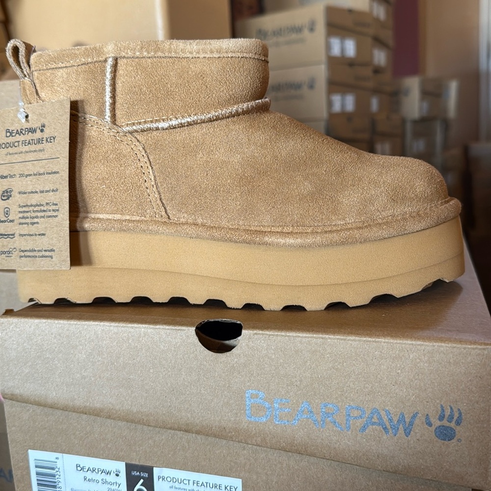 Bearpaw Retro Shorty Iced Coffee boots